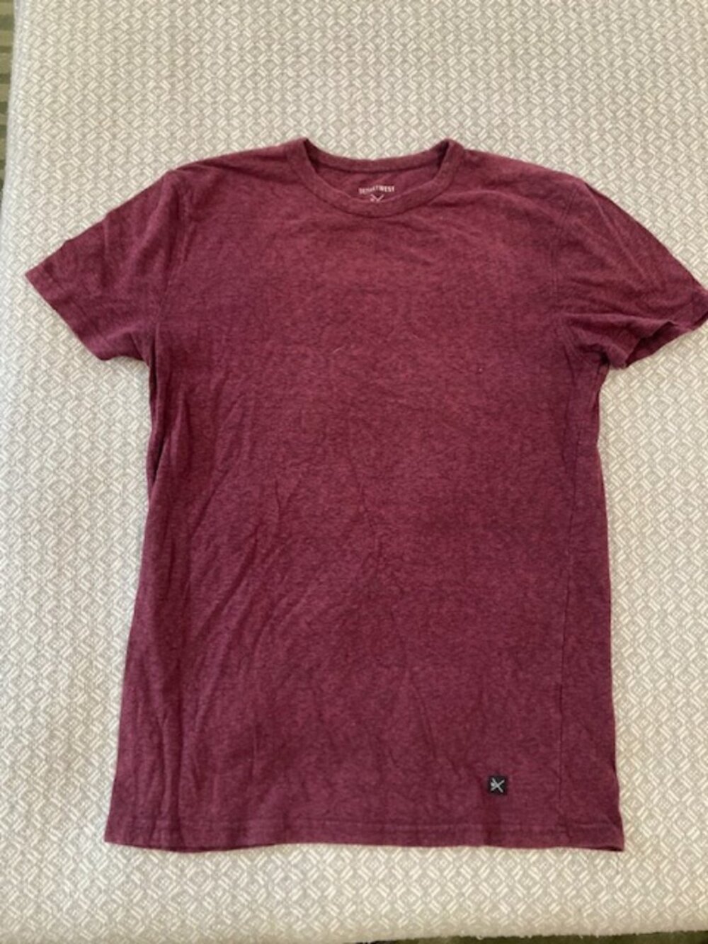 Heathered Red Women's Tee Shirt Size Medium